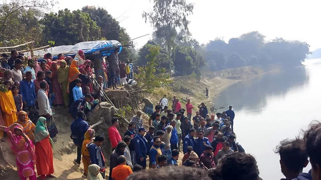 দিনাজপুরে নদী থেকে দুই যুবকের মরদেহ উদ্ধার