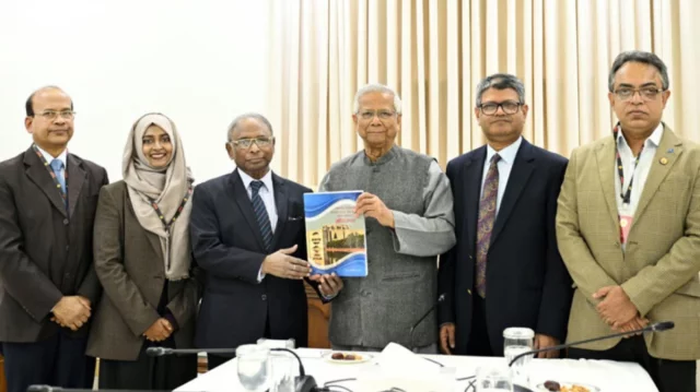 নির্বাচন ডাকাতি ঠেকাতে কার্যকর ব্যবস্থা নেওয়ার নির্দেশ প্রধান উপদেষ্টার
