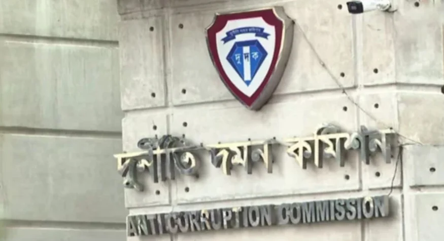 ১৬ প্রার্থীকে নিয়ে অনুসন্ধানে নেমেছে দুদক