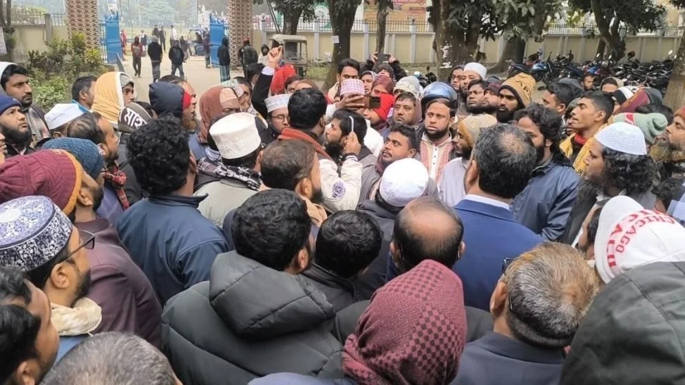 জামায়াত প্রার্থীর মনোনয়ন স্থগিতের পর বাতিল