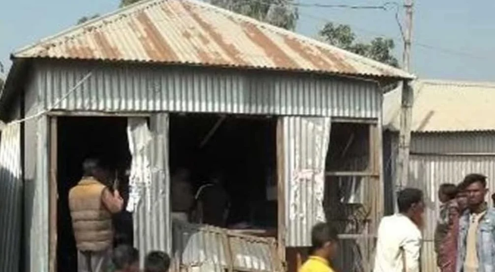 সিরাজগঞ্জে যুবদল নেতার দোকানে ভাঙচুর-লুটপাট: ২ জামায়াত নেতা গ্রেপ্তার