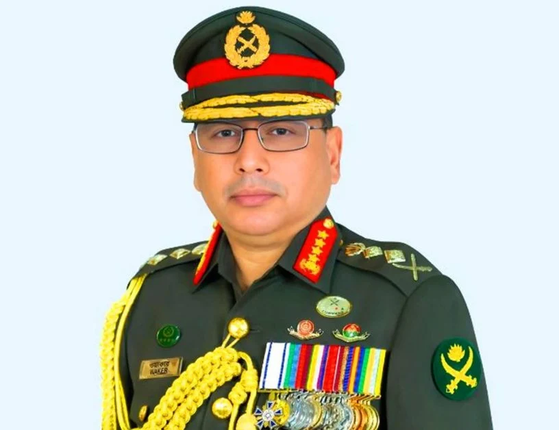 নতুন সরকার নির্দেশ দিলেই ব্যারাকে ফিরবে সেনাবাহিনী: সেনাপ্রধান ওয়াকার-উজ-জামান