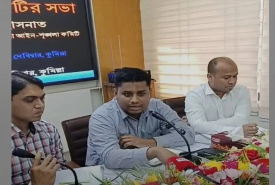 সরকারি বেতন-ভাতা নিয়েই চাকরি করতে হবে, ঘুস-দুর্নীতি চলবে না: হাসনাত আবদুল্লাহ