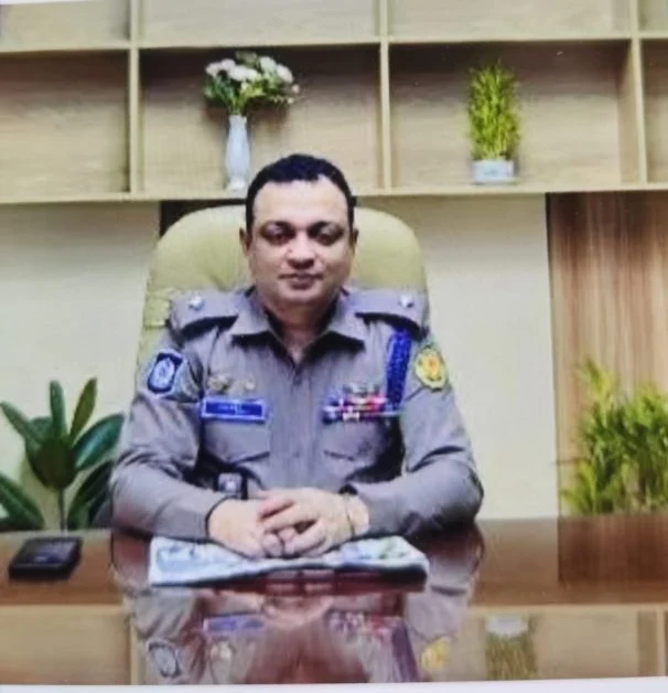 আট বার ডিএমপি’র শ্রেষ্ঠ পদকপ্রাপ্ত ওসি হাফিজুর রহমান পিপিএম: দক্ষতা, সাহস ও সততার উজ্জ্বল দৃষ্টান্ত