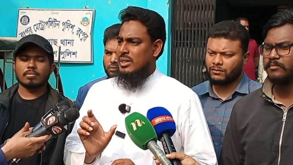 ভিডিও কেটে প্রচার, থানায় অভিযোগ দিলেন আখতার