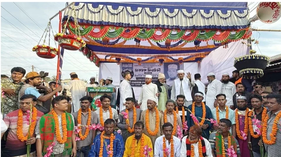বিএনপি ছেড়ে ৫০০ নেতাকর্মীর জামায়াতে যোগদান, উখিয়ায় রাজনৈতিক চাঞ্চল্য