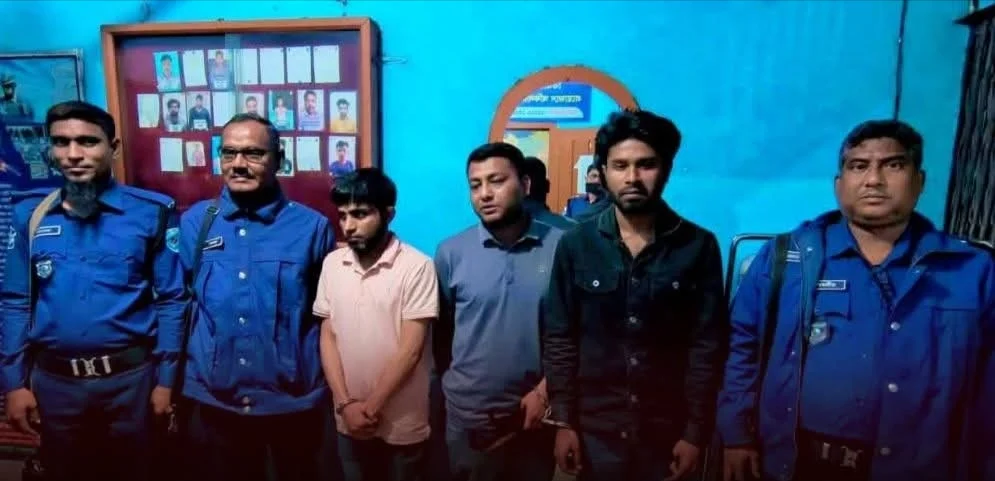 অ্যাগ্রোভেট কারখানায় দুই লাখ টাকা চাঁদা দাবি: বিএনপি নেতাসহ গ্রেফতার ৩