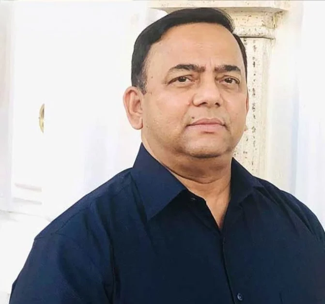 সাবেক আইজিপি বেনজীর আহমেদের বিরুদ্ধে গ্রেপ্তারি পরোয়ানা