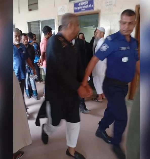 ক্রসফায়ারের হুমকি দিয়ে চাঁদা আদায়ের অভিযোগে সাবেক ওসি কারাগারে