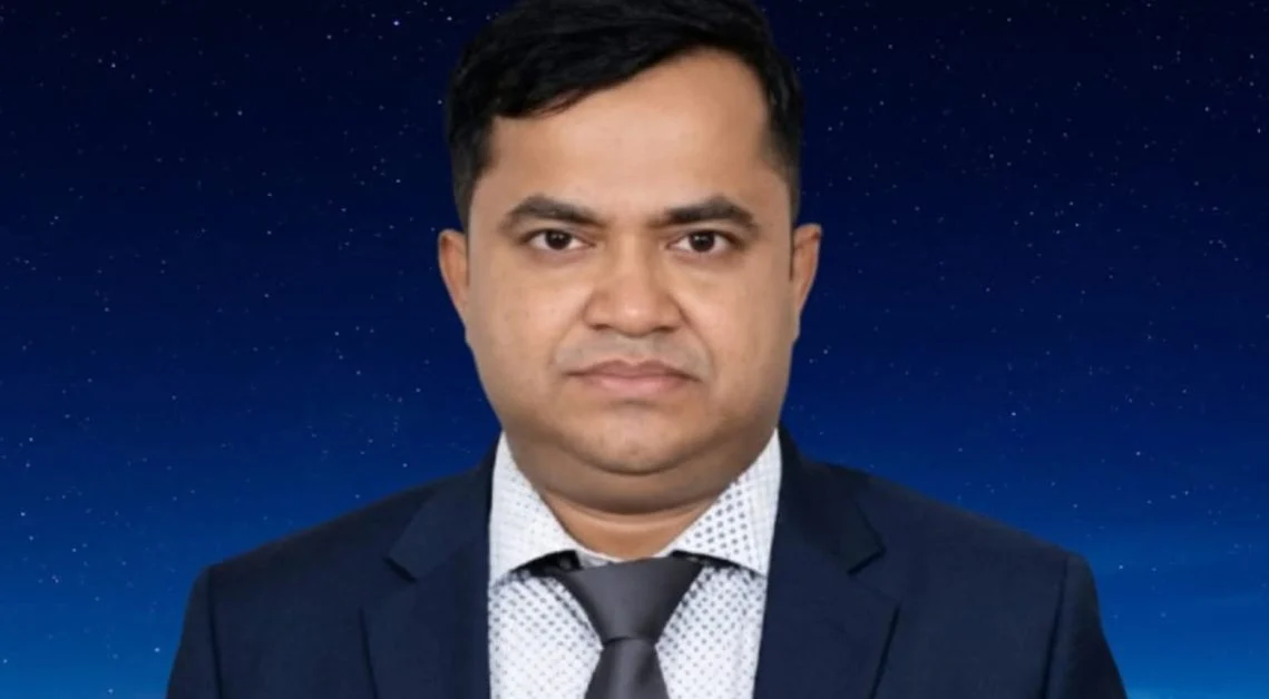 সাবেক মন্ত্রীর কথিত ভাতিজা রফিকের তোঘলতি বদলি বাণিজ্য নিয়ে সমালোচনা