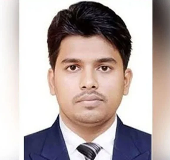 মোয়াজ্জেম হোসেনের দেশত্যাগে নিষেধাজ্ঞা