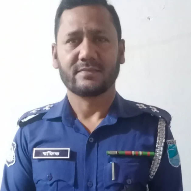 টোক ইউনিয়নে অপরাধ দমনে আইসি রফিকুল ইসলামের সফলতা: স্বস্তিতে এলাকাবাসী”