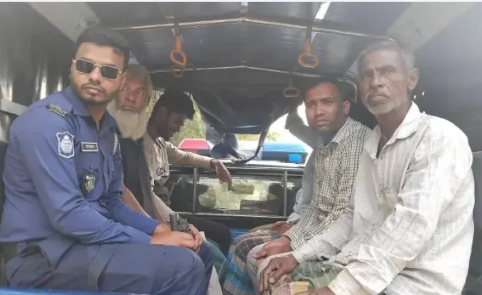 জকিগঞ্জে সড়কের ইট তোলার অভিযোগে যুব জামায়াত নেতাসহ আটক ৬