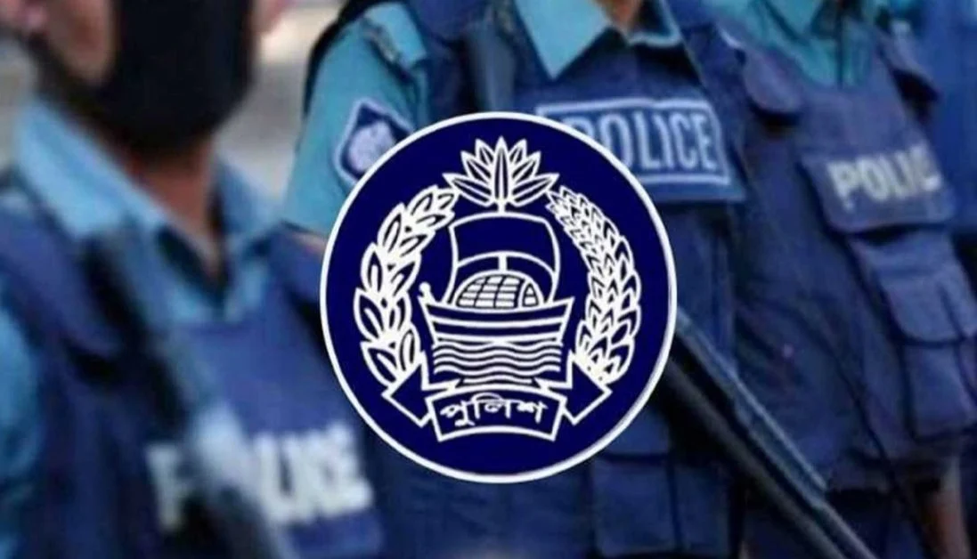 পাম্পে তেল নিতে অগ্রাধিকার চায় পুলিশ