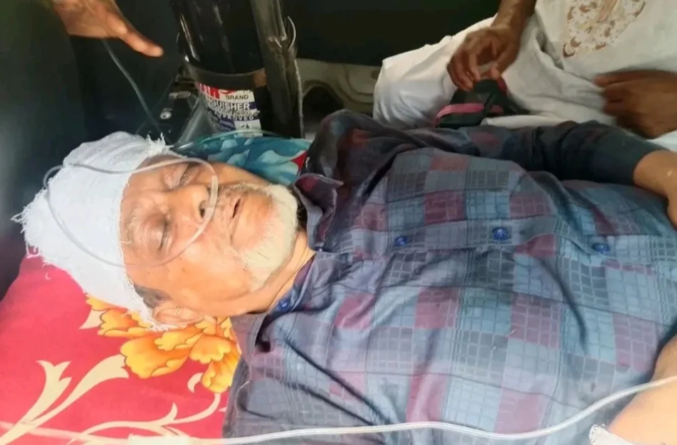 জমি বিরোধে মুক্তিযোদ্ধার ওপর নৃশংস হামলা, হাত-পা ভাঙা