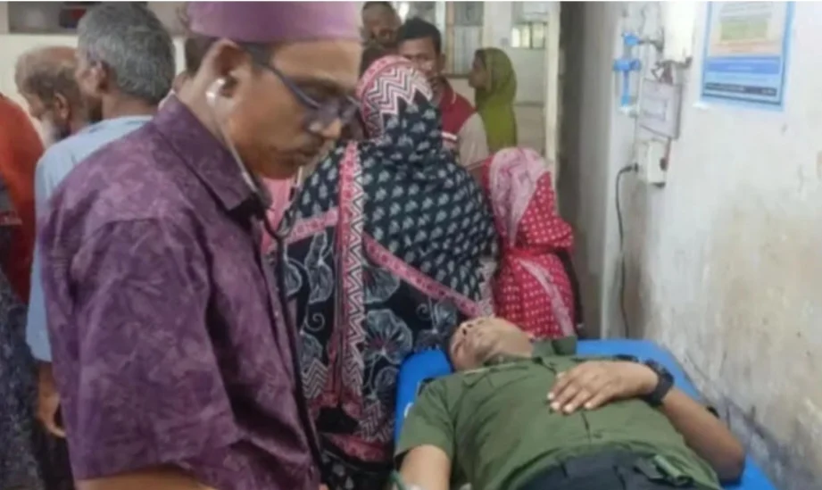 দেবীগঞ্জে জ্বালানি তেল বিতরণে হা’মলা, ইউএনওর দেহরক্ষী আহত