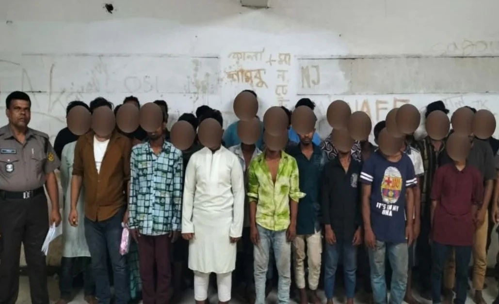 রাজধানীতে বিশেষ অভিযান: তেজগাঁও বিভাগে ৬৮ জন গ্রেফতার