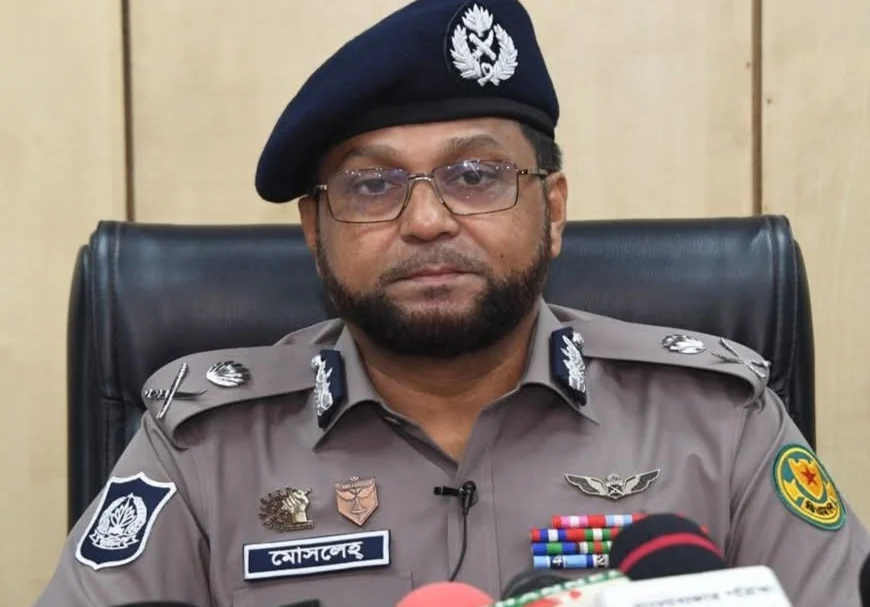 অপরাধ ও চাঁ”দাবাজদের বিরুদ্ধে ডিএমপির ‘জিরো টলারেন্স’ নীতি: ডিএমপি কমিশনার