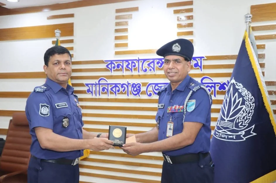 ডা’কা’তি মামলার শ্রেষ্ঠ তদন্তকারী কর্মকর্তা নির্বাচিত হলেন এসআই