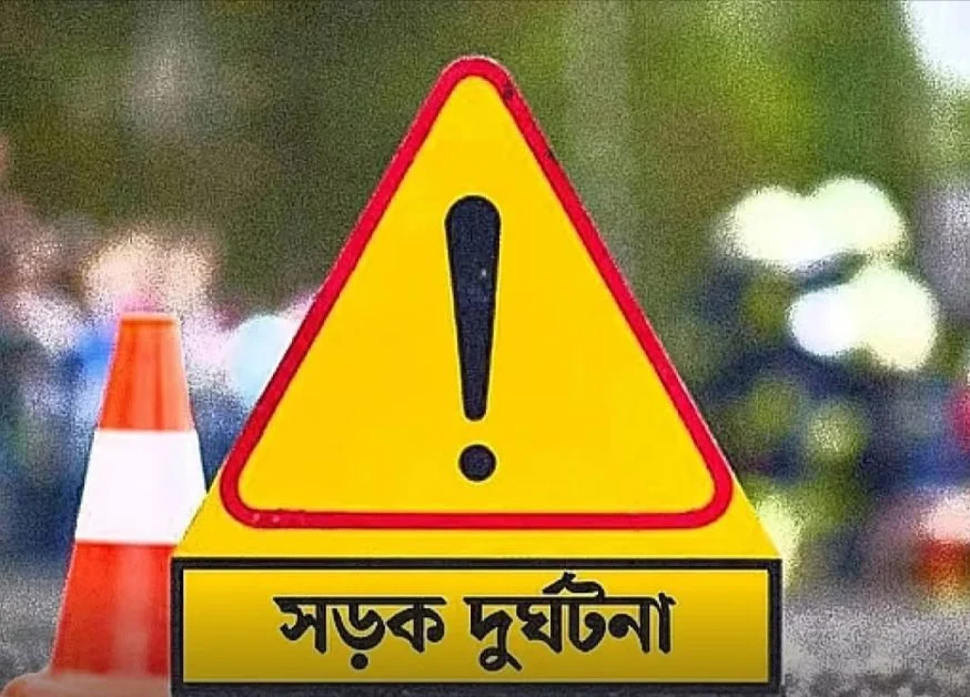নওগাঁয় ডাম্পট্রাকের সঙ্গে সং”ঘর্ষ, নিহত ২