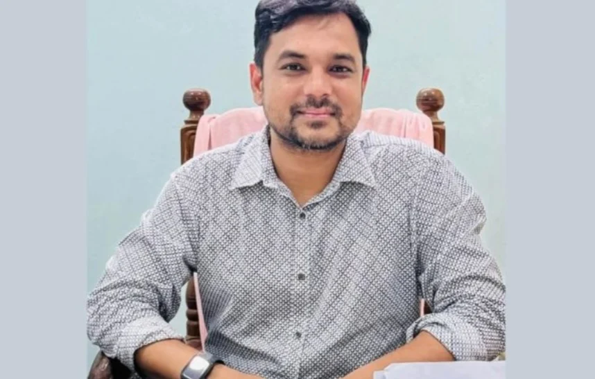 ৪৫ হাজার টাকার বেতন, শত কোটি টাকার সম্পদ—সাভারের সাব-রেজিস্ট্রারকে ঘিরে বিস্তর অভিযোগ