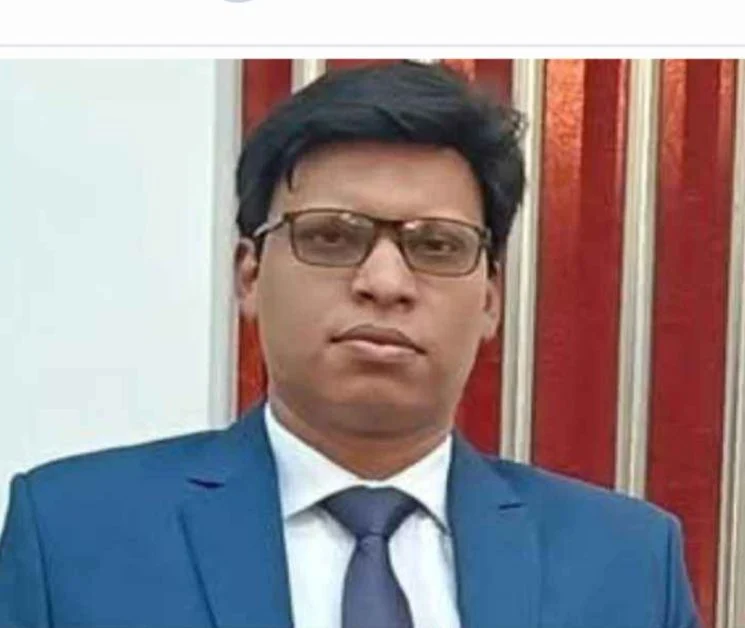 বদলির এক মাস পরও কর্মস্থলে ইউএনও, উঠেছে ‘বদলি বাণিজ্যের’ অভিযোগ