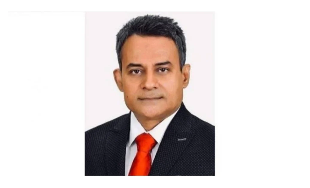 সড়ক পরিবহন মন্ত্রীর পদ থেকে রবিউল আলমকে সরানো হয়েছে