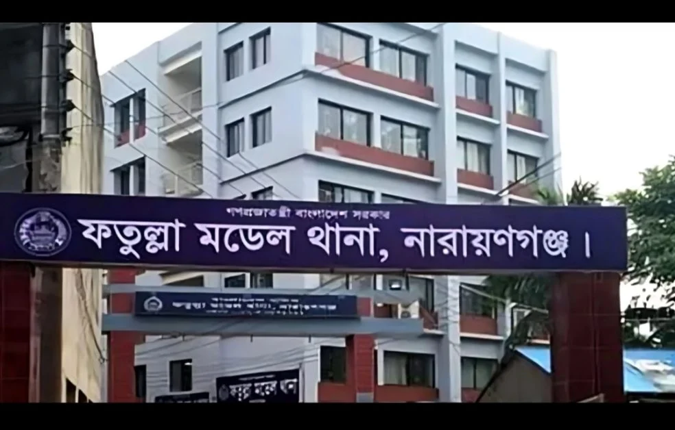 ফতুল্লায় মা’দকবিরোধী অভিযানে গো’লাগুলি, ৫ পুলিশ সদস্যসহ আহত ৮