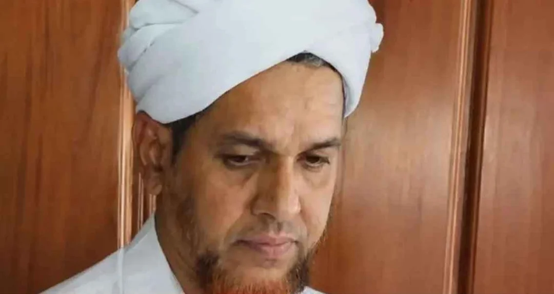 আজানের সময় মসজিদে লুটিয়ে মৃত্যু মুয়াজ্জিনের, আবেগঘন ভিডিও ভাইরাল