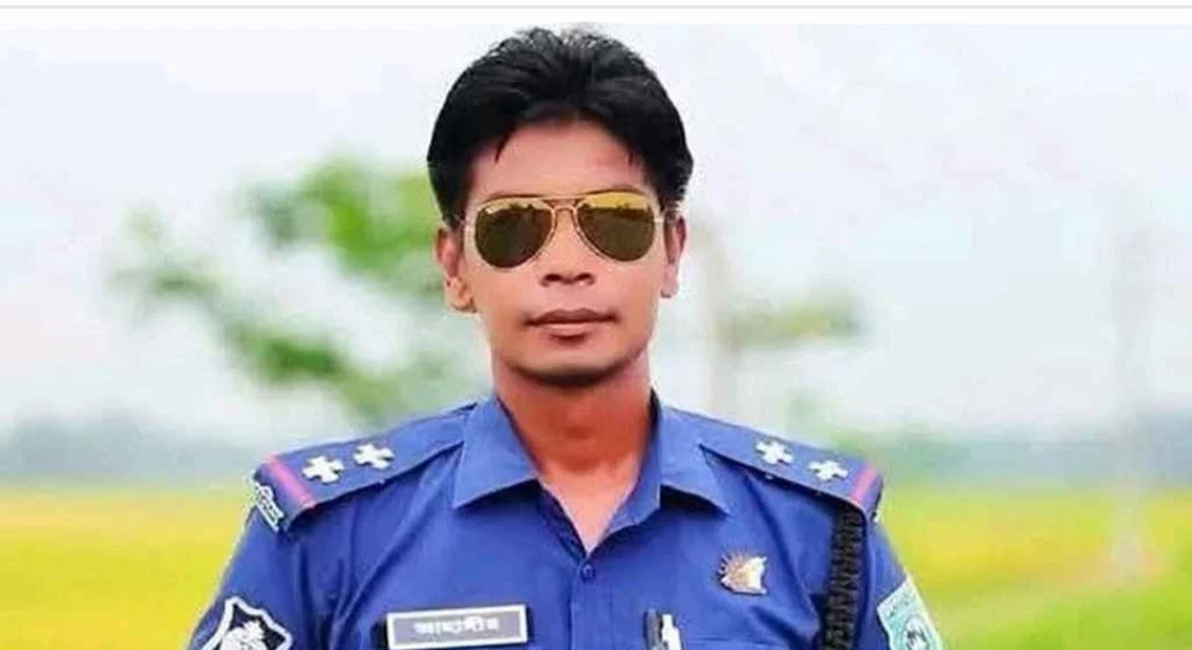 নারী কনটেন্ট ক্রিয়েটরসহ ট্রাফিক সার্জেন্ট অবরুদ্ধ: মা’দক ও নারী কেলে’ঙ্কারির অভিযোগে ক্লোজড