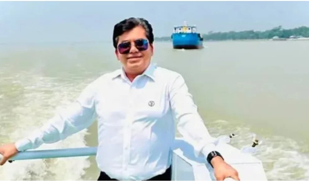 ভিডিও ভাইরাল: নারী কেলেঙ্কারি ও অসদাচরণের অভিযোগে বিআইডব্লিউটিএ পরিচালক সাময়িক বরখাস্ত