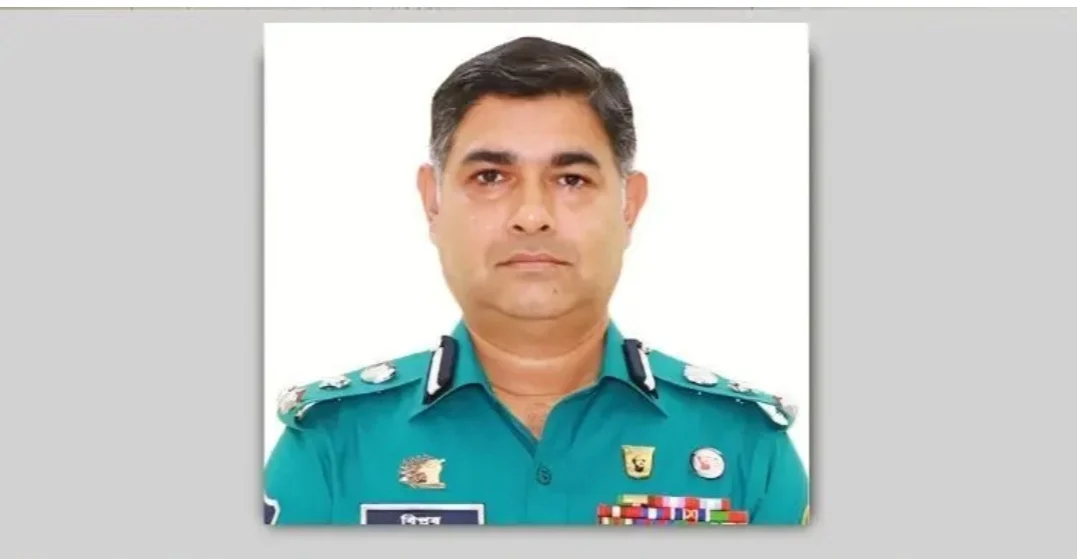 টানা ৮ মাস কর্মস্থলে অনুপস্থিত, ডিআইজি বিপ্লব বিজয় তালুকদার সাময়িক বরখাস্ত
