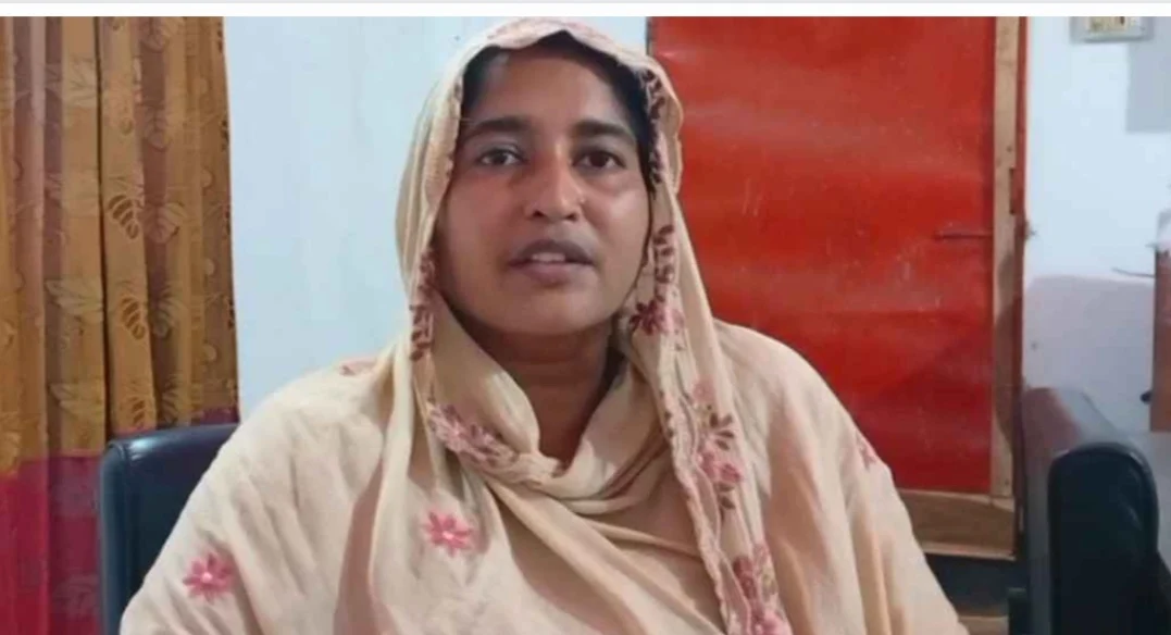 হিন্দু পরিবারের জমি দখলের অভিযোগ ছাত্রলীগ নেত্রীর বিরুদ্ধে, প্রশাসনের হস্তক্ষেপ দাবি