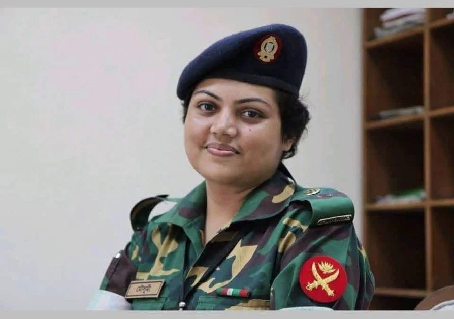 মেজর (অব.) কাজী মৌসুমী গ্রেফতার: সহানুভূতি নাকি আইনের শাসন—বিতর্ক তুঙ্গে