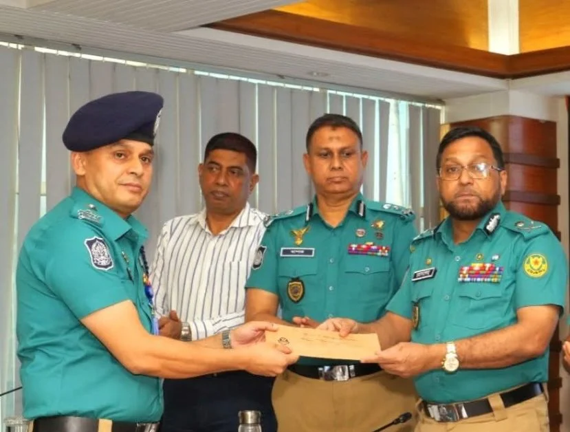 মিরপুরের সাফল্যের মুকুটে নতুন পালক, টানা চতুর্থবার ডিএমপির সেরা ডিসি মোস্তাক সরকার
