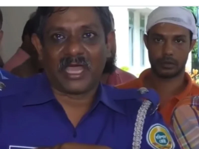 “থানায় ঢুকে এভাবে নির্যাতন করা হলে আমরা কার কাছে যাব?”— আগৈলঝাড়া থানার ওসি মাসুদ