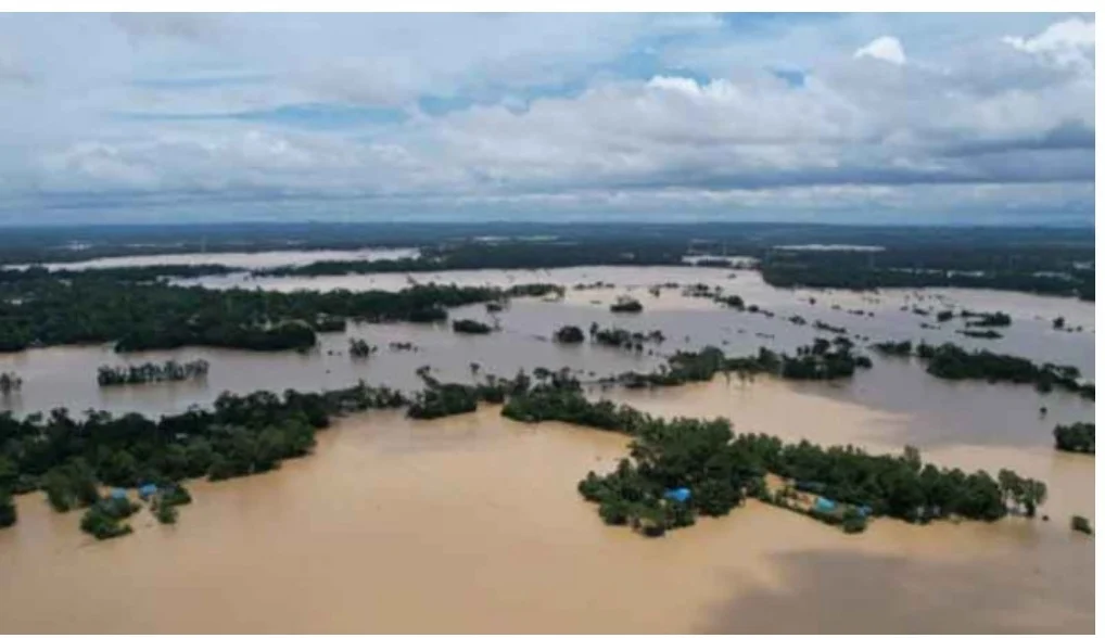 চট্টগ্রামে বন্যার তাণ্ডব: তলিয়ে গেছে ১৫,৯১১ হেক্টর ফসলি জমি, মাছ খাতে ক্ষতি ৯১ কোটি টাকা