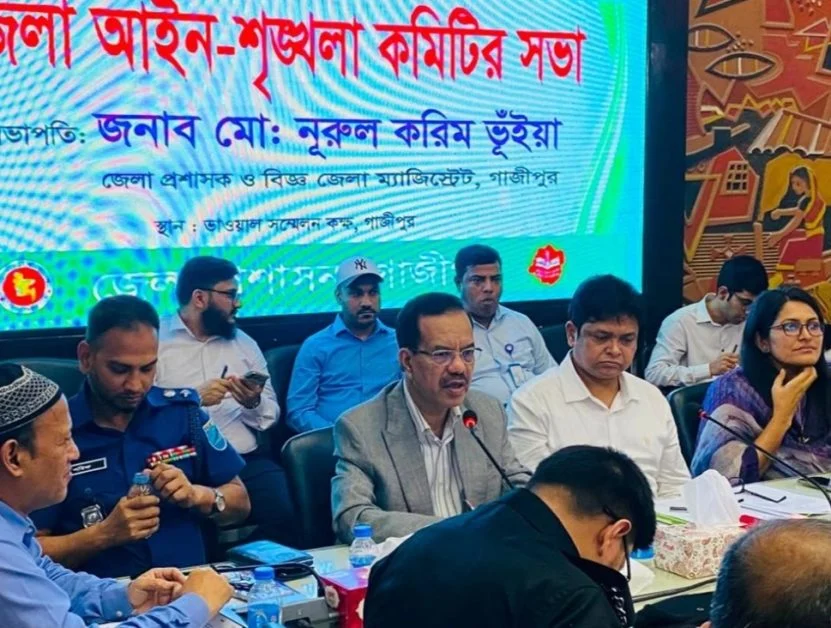 মানবিকতার অনন্য দৃষ্টান্ত: বন্যার্তদের পাশে এমপি ফজলুল হক মিলন, মোস্তফা ফাউন্ডেশন ও ক্রাইম অফ ২৪ মিডিয়ার চেয়ারম্যানের সাধুবাদ