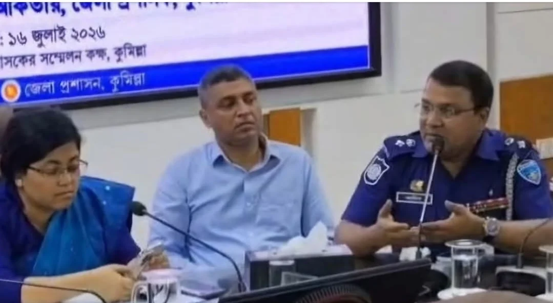 আপনার বহু আগে আমি ঢাকায় ছাত্রদল করেছি’: ছাত্রদল নেতাকে কুমিল্লার এসপি আনিসুজ্জামানের কড়া জবাব